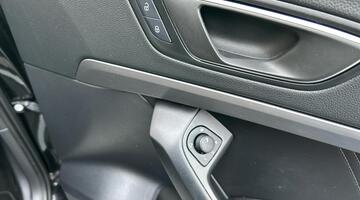 2022 SEAT TSI EVO FR Euro 6 5-door (Black) - Image: 19