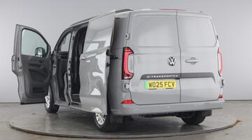 2025 Volkswagen T32 65kWh Commerce Pro Auto RWD SWB 5-door (Grey) - Image: 11