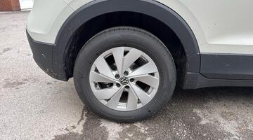 2025 Volkswagen 1.0 TSI Life DSG Euro 6 5-door (Grey) - Image: 14