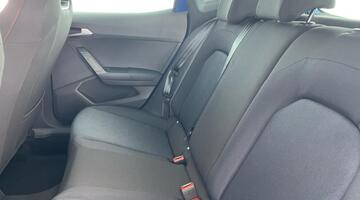 2025 SEAT 1.0 TSI FR Black Edition DSG Euro 6 5-door (Multicolour) - Image: 32