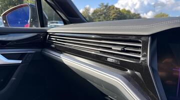 2025 Volkswagen 3.0 TDI V6 Black Edition Tiptronic 4Motion Euro 6 5-door (Red) - Image: 34