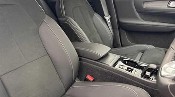 2022 Volvo 2.0 B4 MHEV Plus DCT Auto Euro 6 5-door (Silver) - Image: 28