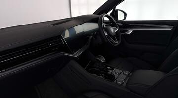 2025 Volkswagen 3.0 TDI V6 Black Edition Tiptronic 4Motion Euro 6 5-door (Blue) - Image: 2