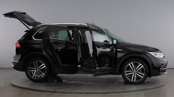 2023 Volkswagen TSI Elegance DSG Euro 6 5-door (Black) - Image: 10