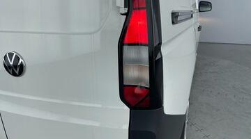 2025 Volkswagen 2.0 TDI C20 Commerce LWB Euro 6 6-door (White) - Image: 28