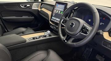 2025 Volvo 2.0 T8 18.8kWh Ultra Dark Auto Euro 6 5-door (Black) - Image: 9