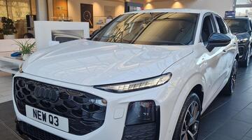 2025 Audi E-hybrid Launch Edition Sportback S Tronic Euro 6 5-door 26kWh (White) - Image: 3