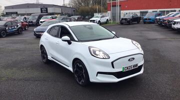 2025 Ford Standard Range 43kWh Premium Auto 5-door (White) - Image: 39