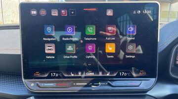 2025 CUPRA ETSI V2 DSG Euro 6 5-door (White) - Image: 28