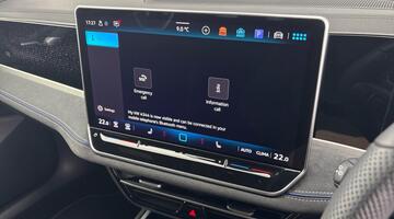 2025 Volkswagen ETSI MHEV R-Line DSG Euro 6 5-door (Grey) - Image: 16