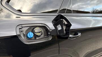 2025 Volkswagen 3.0 TDI V6 Black Edition Tiptronic 4Motion Euro 6 5-door (Black) - Image: 12