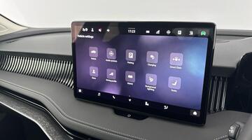 2025 Škoda TSI iV 25.7kWh SE L DSG Euro 6 5-door (Blue) - Image: 17