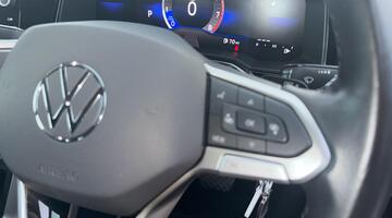 2024 Volkswagen 1.0 TSI Life DSG Euro 6 5-door (Black) - Image: 23