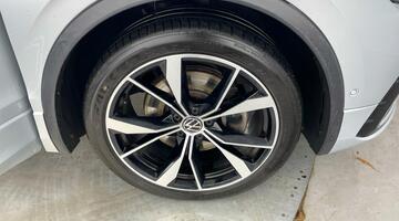 2022 Volkswagen 2.0 TDI R-Line DSG 4Motion Euro 6 5-door (Silver) - Image: 5