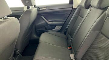 2020 Volkswagen 1.0 TSI SE Euro 6 5-door (Black) - Image: 32