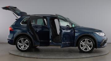 2024 Volkswagen TSI R-Line Edition DSG Euro 6 5-door (Blue) - Image: 10