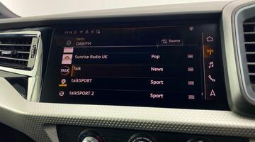 2025 Audi TFSI 35 S line Sportback S Tronic Euro 6 5-door (Black) - Image: 15