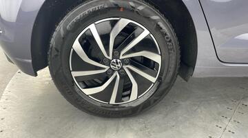 2023 Volkswagen 1.0 TSI Life Euro 6 5-door (Grey) - Image: 16