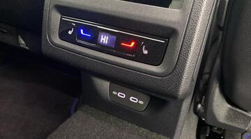 2025 Volkswagen 2.0 TSI R Black Edition DSG 4Motion Euro 6 5-door (White) - Image: 36