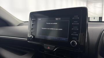 2023 Toyota VVT-h Icon E-CVT Euro 6 5-door (Blue) - Image: 17