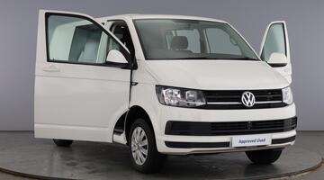 2019 Volkswagen 2.0 TDI T30 BlueMotion Tech Trendline Kombi FWD SWB Euro 6 5-door (White) - Image: 9