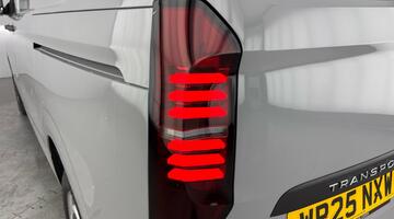 2025 Volkswagen 2.0 TDI T3Commerce Auto FWD SWB Euro 6 5-door (Grey) - Image: 30