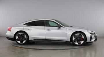 2024 Audi 93.4kWh Carbon Black Auto quattro 4-door (Silver) - Image: 4