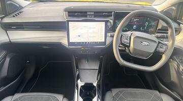 2026 Ford Standard Range 43kWh Premium Auto 5-door (Yellow) - Image: 9