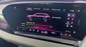 2025 Audi 100kWh Edition 1 Auto quattro 5-door (White) - Image: 17