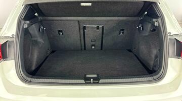 2024 Volkswagen ETSI MHEV R-Line DSG Euro 6 5-door (White) - Image: 30