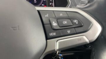 2021 Volkswagen 2.0 TDI Life DSG Euro 6 5-door (Grey) - Image: 23