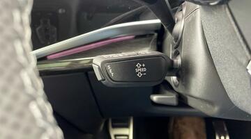 2025 Audi 4.0 TFSI V8 Black Edition Tiptronic quattro Euro 6 5-door (Black) - Image: 12