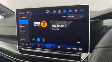 2025 Volkswagen 2.0 TSI R Black Edition DSG 4Motion Euro 6 5-door (White) - Image: 29