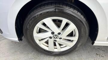 2021 Volkswagen 1.0 TSI Life Euro 6 5-door (Silver) - Image: 34