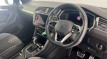 2024 Volkswagen TSI R-Line Edition DSG Euro 6 5-door (Blue) - Image: 6