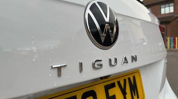 2023 Volkswagen TSI 13kWh R-Line DSG Euro 6 5-door (White) - Image: 15