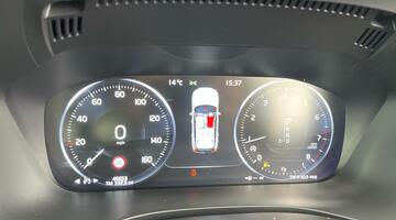 2019 Volvo 2.0 T4 Edition Auto Euro 6 5-door (Red) - Image: 11