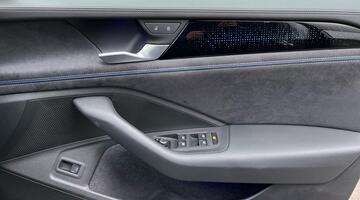 2025 Volkswagen ETSI MHEV R-Line DSG Euro 6 5-door (Grey) - Image: 18