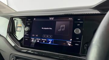 2022 Volkswagen 1.0 TSI Life Euro 6 5-door (Black) - Image: 13