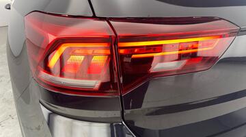 2025 Volkswagen TSI R-Line DSG 2WD Euro 6 2-door (Black) - Image: 32