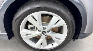 2025 Audi 45 S line Sportback Auto 5-door 82kWh (Grey) - Image: 5