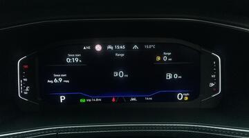 2025 Volkswagen TSI EVO R-Line DSG Euro 6 5-door (Silver) - Image: 60