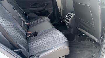 2025 Volkswagen TSI eHybrid 19.7kWh R-Line Edition DSG Euro 6 5-door (White) - Image: 9