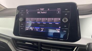 2022 Volkswagen 1.0 TSI Life Euro 6 5-door (Grey) - Image: 14