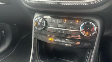 2022 Ford 1.0T EcoBoost MHEV ST-Line Vignale DCT Euro 6 5-door (Black) - Image: 38