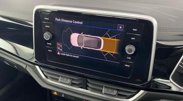 2025 Volkswagen TSI R-Line DSG 2WD Euro 6 2-door (Blue) - Image: 15