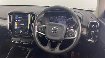 2019 Volvo 2.0 T4 Inscription Auto Euro 6 5-door (White) - Image: 10