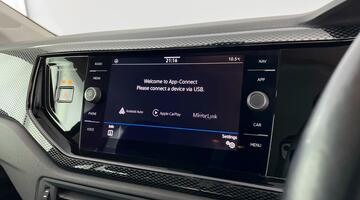 2022 Volkswagen 1.0 TSI Life Euro 6 5-door (Black) - Image: 15