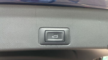 2025 CUPRA EHybrid 25.8kWh V2 DSG Euro 6 5-door (Blue) - Image: 13