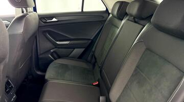 2023 Volkswagen 2.0 TDI Style DSG Euro 6 5-door (Blue) - Image: 33